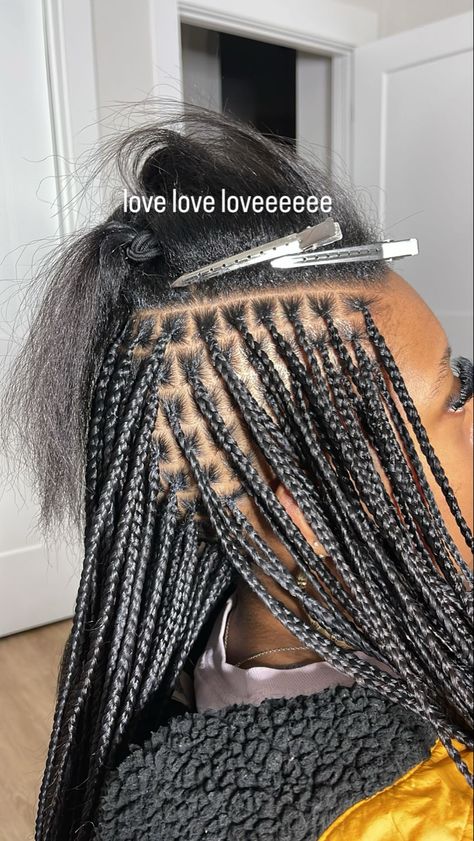 Small knotless braids black girl protective style Really Small Knotless Braids, Small Small Knotless Braids, Small Extended Knotless Braids, Small Knotless Map, Full Small Knotless Braids, X Small Knotless Braids, Extra Small Knotless Box Braids Parting, Small Knotless Parts Guide, Small Knotless Parting Pattern