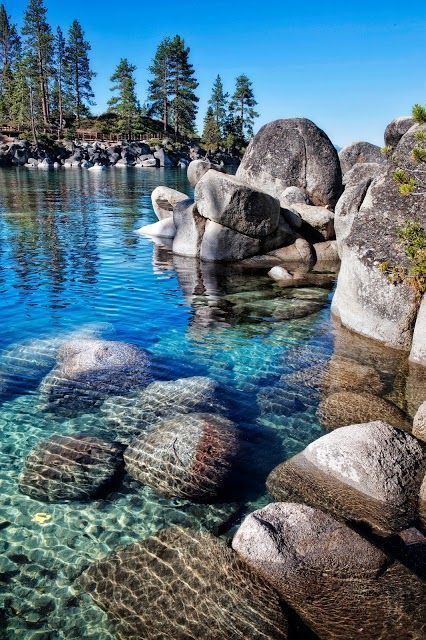 Crystal Clear Water at Lake Tahoe @ManTripping Tahoe California, Lake Tahoe California, Have Inspiration, Alam Yang Indah, Bora Bora, Pretty Places, Lake Tahoe, Amazing Nature, Vacation Spots