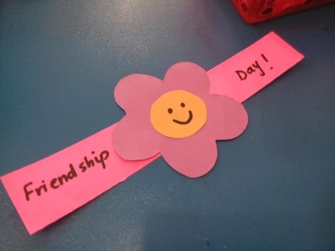 Friendship Day Activity For Kindergarten, Friendship Bands For Kids Craft Ideas, Friendship Day Celebration In Preschool, Friendship Day Decoration Ideas For School, Friendship Day Decoration In School, Friendship Day Bands For Kids, Friendship Day Activities For Preschool, Friendship Day Cards For Kids, Friendship Day Board Decoration Ideas