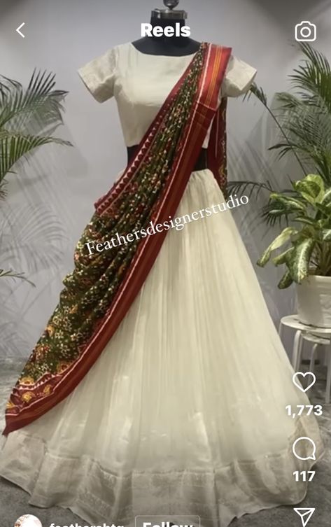 Half Saree Lehenga White, Off White Half Saree, White Half Saree, Langa Voni Half Saree, Chinese Fancy Dress, Langa Voni, Netted Blouse Designs, Simple Frock Design, Lehenga Saree Design