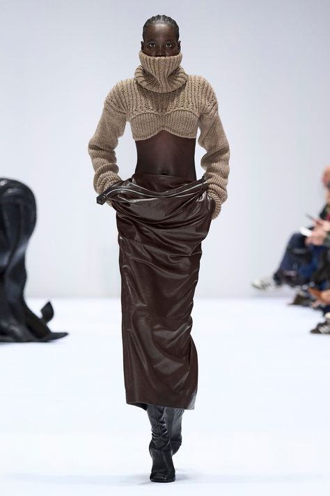 Acne Studios FW24 Acne Studio, Fashion Trends Winter, Couture Details, Star Girl, Fall 2024, Global Fashion, Fashion Sketches, Couture Fashion, Autumn Winter Fashion