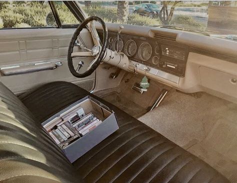 1967 Chevy Impala Interior, Chevy Impala Aesthetic, Dean Winchester Impala, Dean Winchester Car, 1967 Chevy Impala Supernatural, Impala Aesthetic, Chevrolet Impala 1967, Spn Aesthetic, Impala 1967