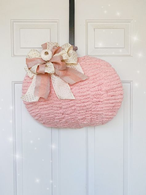 Pink Pumpkin Fall Wreath – Sierra Miller Awareness Wreaths, Pumpkin Fall Wreath, Fun Fall Decor, Yarn Wreaths, Pink Crafts, Pink Fall, Pink Pumpkin, Yarn Wreath, Etsy Shop Ideas