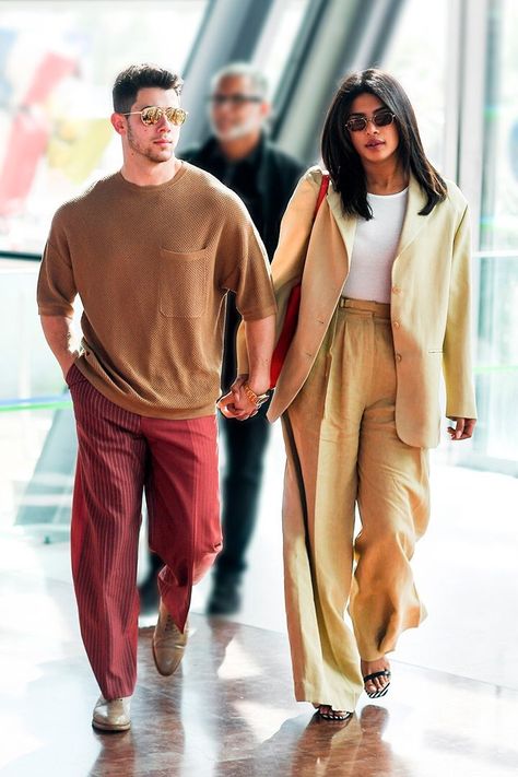 Priyanka Chopra and Nick Jonas Iris Fashion, African Print Maxi Skirt, 90s Bollywood, Nick Jonas, Jonas Brothers, Charles Keith, Casual Chic Outfit, Chic Outfit, Priyanka Chopra