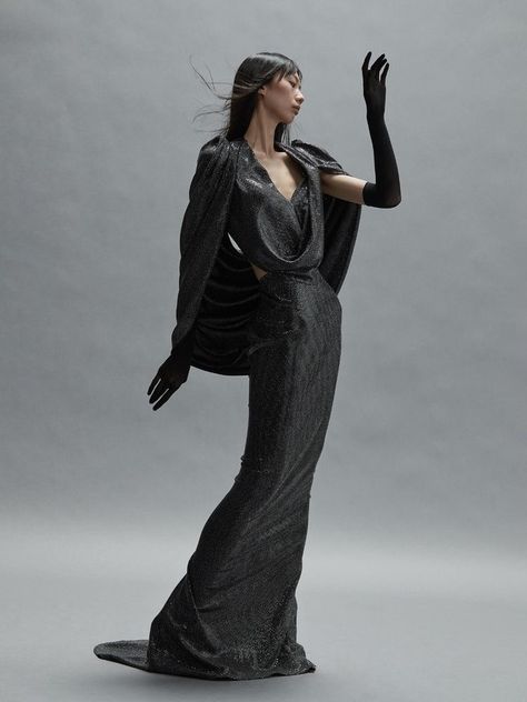 Ema Core, Look Gatsby, Toni Maticevski, Modern Womens Fashion, Model Inspo, Silk Gown, Winter 2022, Glam Dresses, Fashion Studio