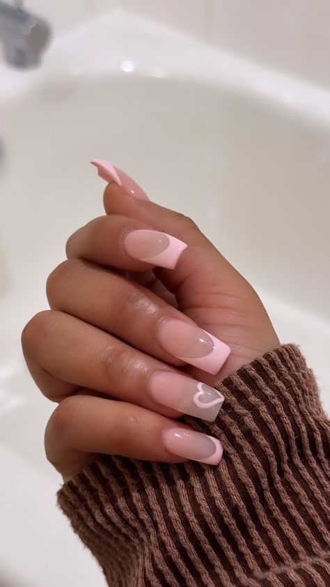 Nail Design Winter, Pink Square Nails, Elegance Woman, Winter Nail Design, Latest Nail Designs, Fierce Animals, Maximalist Design, Pink Square, Winter Nail Designs