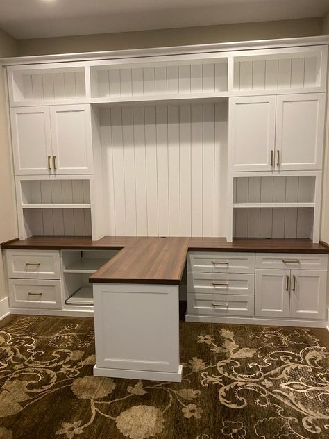 Kitchen Cabinets In Craft Room, Built In Desk Storage, Office Built In Cabinets And Desk, Custom Home Office, Study Craft, Sliding Cabinet Doors, Dresser Ideas, Office Built Ins, Home Office Cabinets