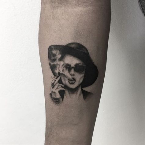 Marla Singer, Castle Tattoo, Movie Tattoo, Movie Tattoos, Lucky Rabbit, Tatuaje A Color, Helena Bonham, R Tattoo, B Tattoo