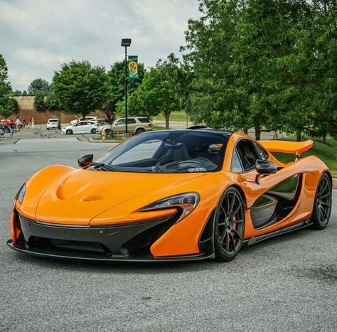 McLaren P1 Maclaren Cars, Black Porsche, Dream Cars Bmw, Mclaren Cars, Fast Sports Cars, Pimped Out Cars, Dream Cars Jeep, Cool Car Pictures, Mclaren P1