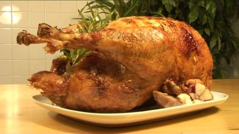 TRADITIONAL CHRISTMAS DINNER RECIPES | Traditional Scottish Christmas Dinner (with recipes) Best Gravy Recipe, Christmas Turkey Recipes, Traditional Christmas Dinner, Scottish Christmas, Christmas Turkey, Scottish Recipes, Best Turkey, Thanksgiving Feast, Roasted Turkey