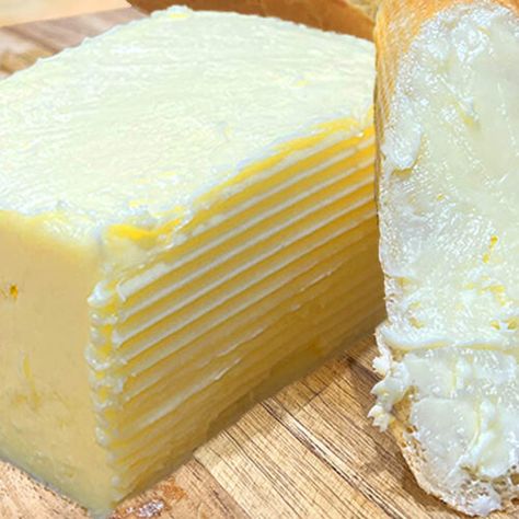 French Butter Recipe, Butter Churn Recipe, Butter Making, French Butter, Making Homemade Butter, Make Butter, Garlic Butter For French Bread, How To Make Butter, Making Your Own Butter