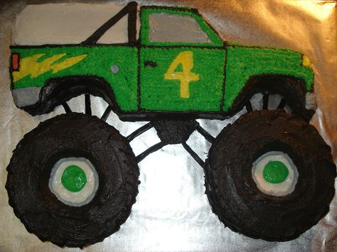 Monster Truck cake Monster Truck Cupcakes, Monster Truck Birthday Cake, Truck Cupcakes, Monster Jam Birthday, Truck Birthday Cakes, Monster Truck Cake, Truck Cake, Boy Birthday Decorations, Truck Cakes