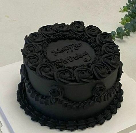 Gothic Birthday Cakes, Goth Cakes, Gothic Birthday, Nice Cakes, 22nd Birthday Cakes, Bolo Vintage, Purple Cakes Birthday, 18th Bday, Black Cake