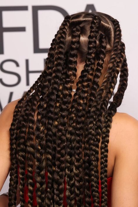 Box Braids Zendaya, Coachella Braids, Zendaya Hair, Small Box Braids, Pretty Braids, Braiding Styles, Big Box Braids Hairstyles, Jumbo Box Braids, Cfda Awards