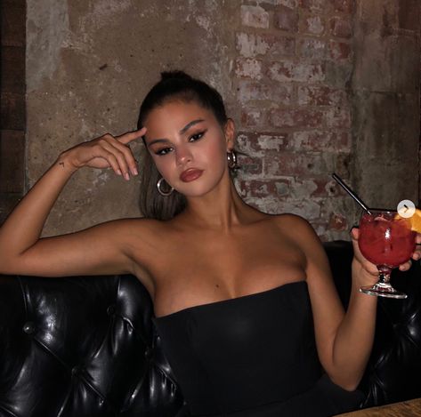 Selena Gomez Pictures, Marie Gomez, Olivia Wilde, Fan Fiction, Cultura Pop, Instagram Foto, Disney Channel, Kim Kardashian, Celebrities Female