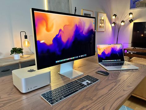 Imac Setup Workspace Inspiration, Imac Office Setup, Apple Desk Setup, Apple Workspace, Desk Ergonomics, Imac Office, Imac Setup, Apple Desktop, Mac Setup