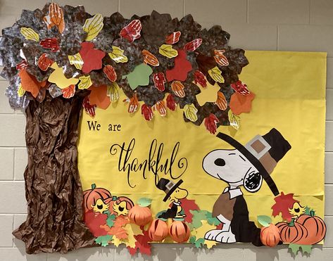 Thanksgiving Christmas Bulletin Board, Charlie Brown Thanksgiving Bulletin Board Ideas, Thanksgiving Decorations Classroom Door, Thanksgiving Office Door Decorations, Charlie Brown Great Pumpkin Bulletin Board, Charlie Brown Thanksgiving Bulletin Board, Snoopy Thanksgiving Bulletin Board, Thanksgiving Classroom Door Decor, School Fall Bulletin Boards