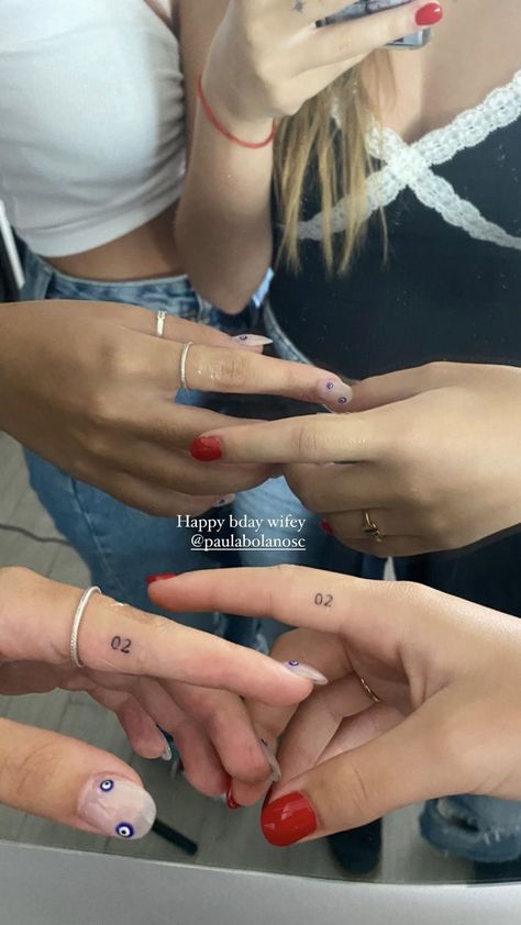 3 Person Tattoo Friends, 3 Person Tattoo, Twin Flame Tattoo, Person Tattoo, Tattoo Friends, Flame Tattoo, Flame Tattoos, Paper Ring, Friend Tattoos