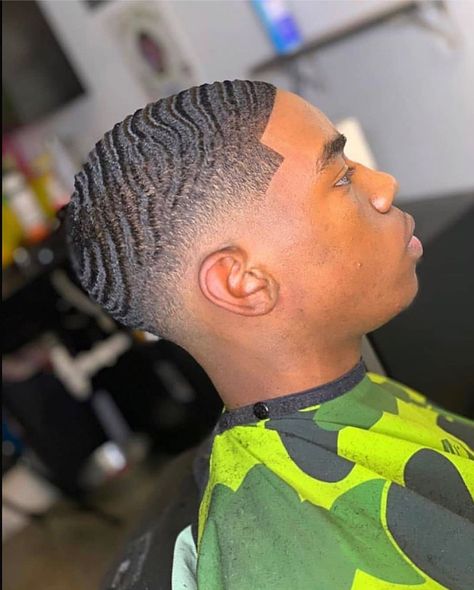 360 Waves Hair, Waves Hairstyle Men, Teen Haircuts, Men Fade Haircut Short, Taper Fade Curly Hair, Fade Haircut Styles, Black Hair Cuts, Waves Haircut, Black Men Haircuts