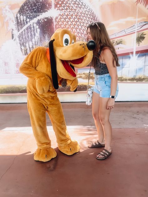 pluto character meet and greet inspo walt disney world aesthetic #epcot #disneyworld #disney #disneyparks #pluto #disneycollegeprogram #dcp Disney Character Meet And Greet, Disney World Aesthetic, Pluto Disney, Disney Poses, Disney College Program, California Photos, Disney Parks, Walt Disney World, Theme Park