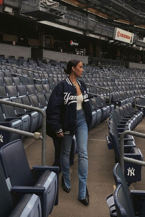 game day outfits Yankee Jacket Outfit, Evening Baseball Game Outfit, Baseball Game Outfit Night, Business Casual Baseball Game Outfit, Uk Basketball Game Outfit, Vintage Yankees Jacket Outfit, World Series Outfit, Ny Yankees Outfit Women, Vintage Sports Jacket Outfit