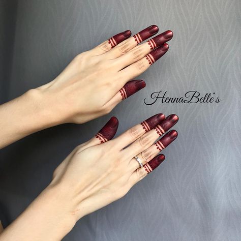 Latest Finger Mehndi Designs, Nail Polish Red, Wedding Henna Designs, Red Henna, Finger Henna Designs, Bridal Mehendi Designs Hands, Finger Henna, Henna Art Designs, Simple Henna Tattoo