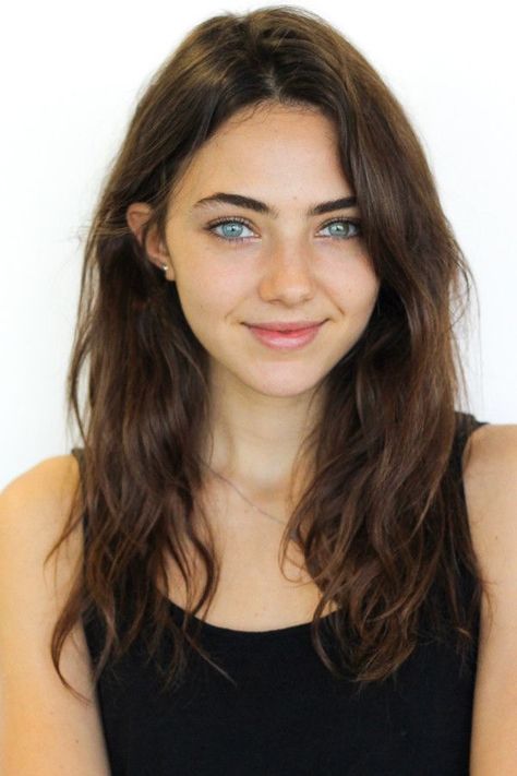 Amelia Zadro, Anna And The French Kiss, Inspirational Women, Dark Hair, Woman Face, Pretty Woman, Blue Eyes, Brown Hair, Long Hair