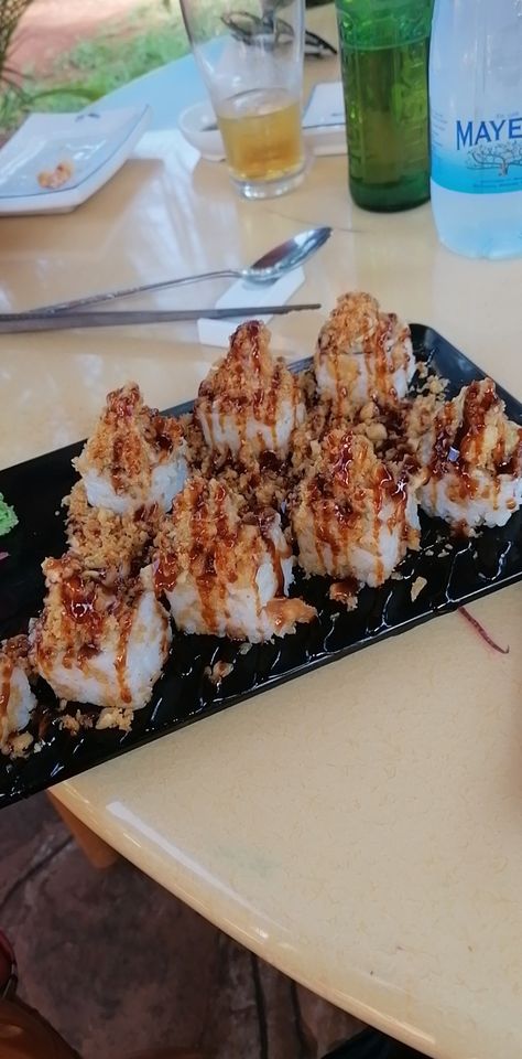 Double crunch roll with crab Crunchy California Roll Sushi, Crunchy Sushi Roll, Crunchy Roll Sushi, Crunch Roll Sushi, Grandpa House, Double Crunch, Crunchy Food, California Roll Sushi, Avocado Roll