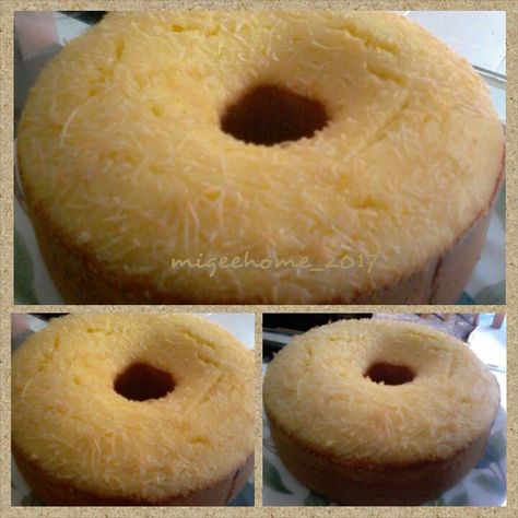 Cake dengan bahan tape memang banyak penggemarnya. Coba deh cake tape singkong  yang lembut ini. Resipi Kek, Resep Cake, Cake Simple, Doughnut Recipe, Potato Cakes, Delicious Cake Recipes, Food Additives, Baked Dessert Recipes, Quick Desserts