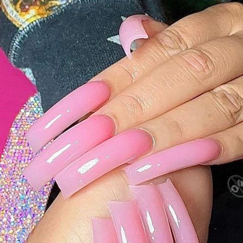 🎀YTV Nailz🎀 on Instagram: "know YTV gone eat up some curve nails every. single. time.  . . . . . #atlnailtech #curvenails" Short Curved Acrylic Nails, Curved Short Nails, Medium Curved Nails, Short Acrylic French Nails, Square Curved Nails, Curved Nails Designs, Curved Nails Acrylic, Short Curved Nails, Curvy Nails