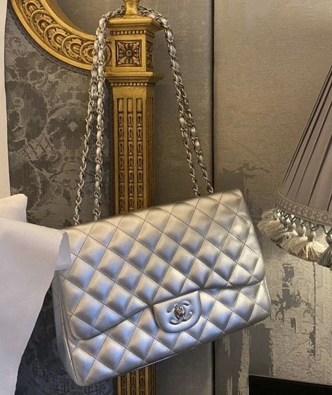 Handbag Aesthetic, Luxury Inspiration, Silver Collection, Bag Silver, Inspiration Fashion, Homecoming Dress, Chanel Bag, Coco, The Creator