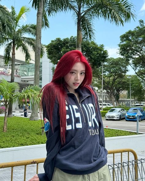 Women Leaders, Imaginary Friend, Bad Girl, Instagram Update, South Korean Girls, K Pop, Red Hair, Kpop Girls, Girl Group