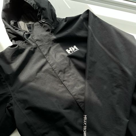 Rain jacket Helly Hansen Man Aesthetic, Helly Hansen Jacket, Jack Black, Helly Hansen, Good Quality, Adidas Jacket, Rain Jacket, Athletic Jacket, Like New