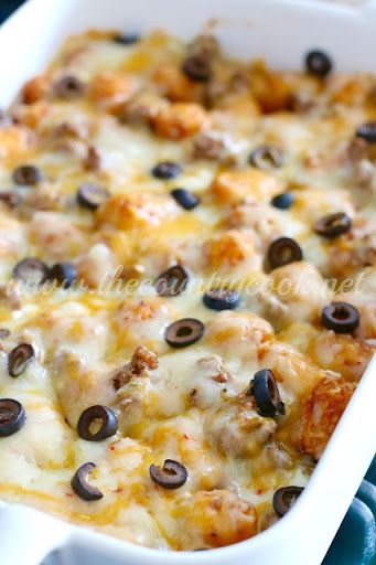 Tater Tot Enchilada Casserole by Deborah H - Key Ingredient Tater Tot Recipes, Tater Tot Casserole Recipes, Enchilada Bake, Enchilada Casserole Recipes, Tot Casserole, Baked Dinner, Country Cook, Favorite Recipes Dinner, The Country Cook