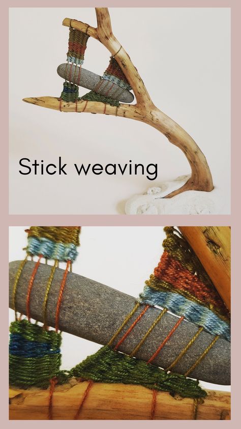 Small Loom Projects, Twig Weaving Tutorials, Stick Weaving Tutorials, Weaving With Plants, Weaving Projects Ideas, Branch Weaving Tutorial, Vine Weaving Projects, Weaving On Branches, Twig Weaving