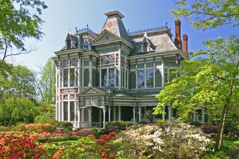 Best of Newnan, GA - TripAdvisor Victorian Homes Floor Plans, Small Victorian Homes, Victorian Home Exterior, Modern Victorian Homes, Victorian Homes Exterior, Old Victorian House, Mediterranean Revival, Old Victorian Homes, Georgia Vacation