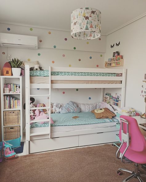 Girl Bunk Bedroom Ideas, Bunk Room Ideas Girly, Bunk Bed For Girls Room, Small Bedroom Ideas With Bunk Beds, Bunk Bed With Shelves, Girls Room With Bunk Beds Decor, Girls Bedroom Ideas Shared Sisters Bunk Beds, Girl Bunk Bed Rooms Ideas, Bunk Bedroom Ideas For Small Rooms