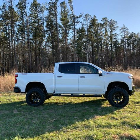 Gmc Denali Truck, Chevy Silverado Z71, Denali Truck, New Chevy Silverado, Silverado Z71, Lifted Silverado, Chevy Vehicles, 2019 Silverado, Chevy Diesel Trucks