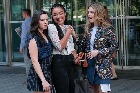 Dress like girls from The Bold Type 😍 The Bold Type Fashion, The Bold Type Aesthetic, The Bold Type Outfits, Bold Type Outfits, Jane Sloan, Aisha Dee, Type Outfit, The Bold Type, Katie Stevens