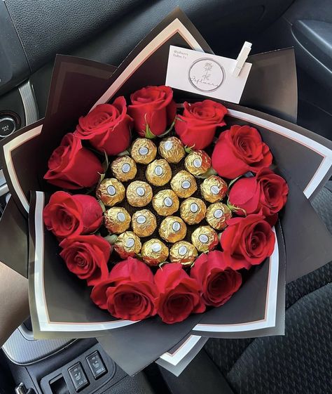 Rose Chocolate Bouquet, Valentines Day Ramos, Chocolate And Roses Bouquet, Valentine Ramos, Valentines Ramo, Valentines Bouquet Ideas, Rose And Chocolate Bouquet, Valentines Day Bouquet, Valentines Bouquet