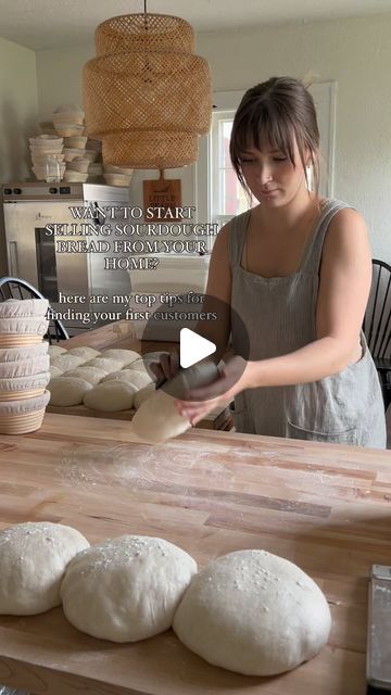 Little Pearl Breads & Bakes | Macey Merlak on Instagram: "🥖how to find customers and sell sourdough bread!🥖  1. make a big batch and deliver free loaves to people in your neighborhood! this will be great bulk baking practice, and it will certainly be memorable to those in your community.   2. post in the @nextdoor app! this is how i got most of my first customers. this app will target people that are specifically in your neighborhood, making ordering/pickup easy for them.   3. post in local facebook groups and on facebook marketplace. not all groups allow self-promotion, but i scoured every corner of facebook and introduced my micro bakery to every group that would allow it in my area!  4. meet up with local small business owners. even if you don’t partner with them in any specific way, Micro Bakery, Nextdoor App, Farmers Market Booth, Posting On Social Media, Small Bakery, Homemade Sourdough Bread, Bread Shop, Artisan Bread Recipes, Bread Shaping