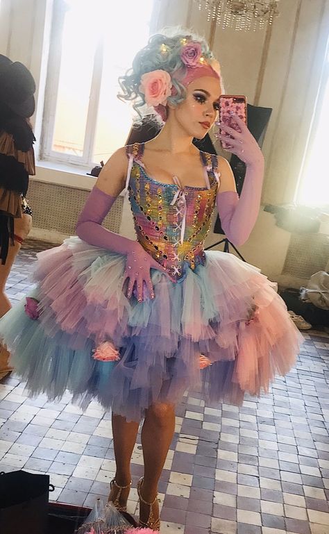 Candyland Princess Lolly Costume, Candyland Inspired Outfits, Candy Land Costumes Women Diy, Candy Land Outfit Ideas Women, Candyland Cosplay, Candy Aesthetic Outfit, Candy Land Costumes Women, Candy Theme Outfit, Candy Princess Costume