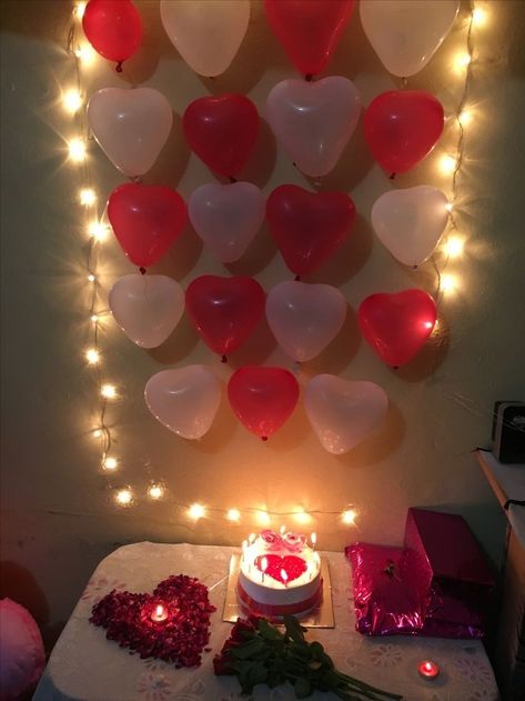 Anniversary Simple Decoration At Home, Simple Birthday Decoration At Home Ideas For Men, Birthday Room Ideas, Plants As Centerpieces, Easy Room Makeover, Romantic Room Surprise, Romantic Dinner Decoration, Romantic Valentines Day Ideas, Room Makeover Ideas