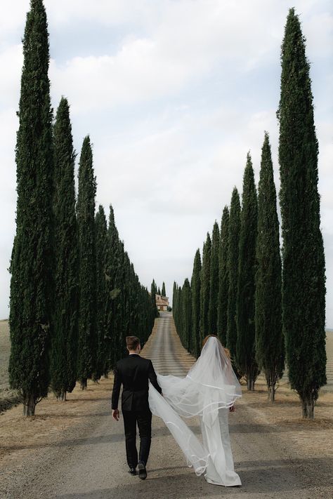 Summer Honeymoon in Tuscany, Italy — Fotomagoria Italy Countryside Wedding, Elopment Wedding Tuscany, Italian Elopement Tuscany, Tuscany Wedding Pictures, Tuscany Couple Photos, Groom Wedding Aesthetic, Tuscany Italy Elopement, Tenuta Corbinaia Wedding, Tuscany Wedding Photoshoot