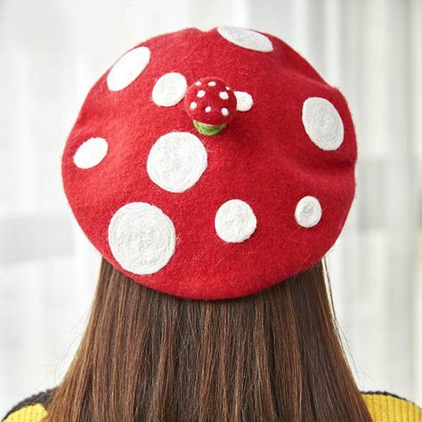 Mushroom beret! Mushroom Beret, Cute Beret, Painter Hat, Red Mushroom, Berets Cap, Retro Accessories, Have Inspiration, Wool Berets, Mushroom Design