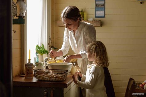 AliciaVikanderSource on Twitter: "Update (+17HQ/LQ): #TheLightBetweenOceans stills - https://t.co/7jWo31sFwg #AliciaVikander #MichaelFassbender https://t.co/ARDlPNBVyb" The Light Between Oceans, Alicia Vikander, Future Mom, Slow Life, Mommy Life, Best Mother, Family Goals, Slow Living, Future Life