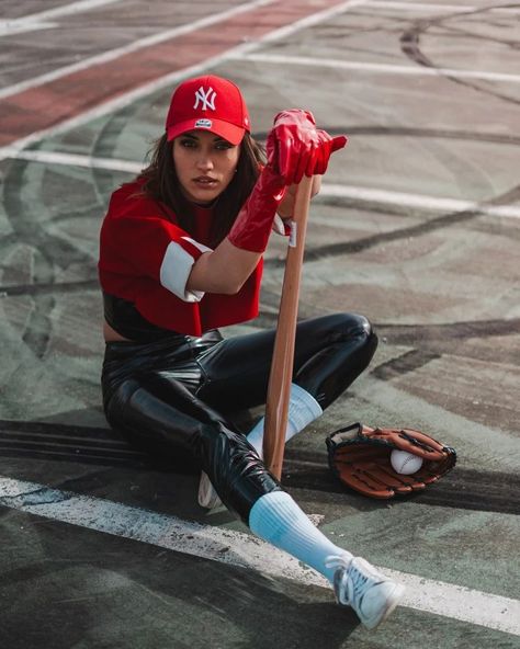 Sporty Chic: A Fashionable Fusion of Baseball and Beauty “Sporty Chic: A Fashionable Fusion of Baseball and Beauty, where the crack of the bat echoes the power of the woman at the plate, effortlessly blending athleticism with grace and proving that strength knows no bounds in the world of fashion and sports.“ Female Model: Lidiia Muzyka @lidiia_muzyka_ Fashion Designer: Vidi Blak @vidi.blak Photographer: Marco Saias @marcosaias_photography Editor-in-chief: @zzz_marina #artellsmagazine #fa... Baseball Editorial, Atl Fashion, Folio Ideas, Fashion Show Inspiration, Sports Fashion Editorial, Spring Campaign, Baseball Fashion, Cosplay Poses, Football Fashion