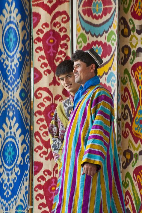 uzbek men Uzbek Culture, Ikat Textiles, Eye Magazine, Ikat Scarf, Extreme Fashion, Ikat Print, Ikat Pattern, Ikat Fabric, Traditional Fashion