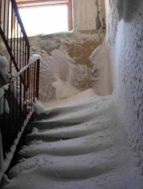 Snow on staircase inside house Unusual Houses, Architectural Sketches, Toyo Ito, Norman Foster, Dump A Day, Stairway To Heaven, Classical Architecture, Snow And Ice, Urban Exploration