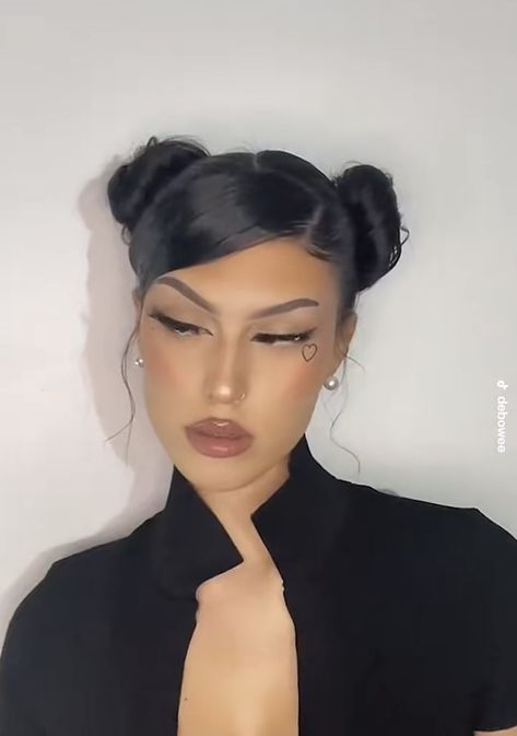 Space Buns With Side Part, Side Part Space Buns, Weave Ponytail Hairstyles, Teased Hair, Cute Curly Hairstyles, Homemade Hair Products, Extensions Hair, Hair Twist Styles, Pretty Braided Hairstyles